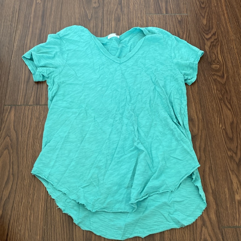 Medium Mint Green Wilt Tshirt - Picture 2 of 5